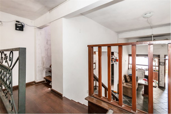 Imagem Casa com 3 Quartos à Venda, 123 m² em Menino Deus - Porto Alegre Imagem Casa com 3 Quartos à Venda, 123 m² em Menino Deus - Porto Alegre
