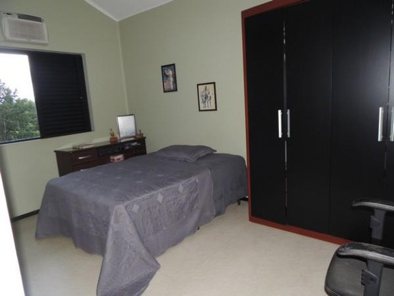 Imagem Casa com 3 Quartos à Venda, 310 m² em Costa E Silva - Joinville