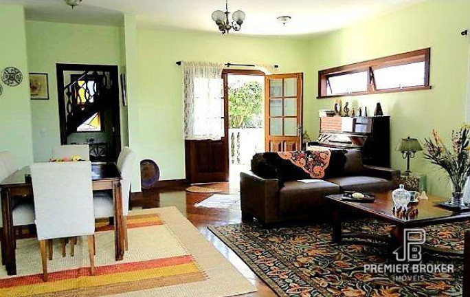 Imagem Casa com 3 Quartos à Venda, 460 m² em Golfe - Teresópolis Imagem Casa com 3 Quartos à Venda, 460 m² em Golfe - Teresópolis