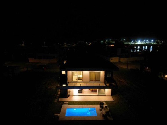 Imagem Casa com 4 Quartos à Venda, 348 m² em Capão Novo - Capao Da Canoa Imagem Casa com 4 Quartos à Venda, 348 m² em Capão Novo - Capao Da Canoa