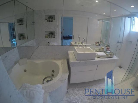 Apartamento com 3 Quartos à Venda, 220 m² em Centro - Balneário Camboriú