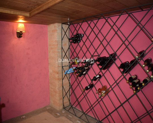 Imagem Casa com 4 Quartos à Venda, 636 m² em Região De Capivari - Campos Do Jordão Imagem Casa com 4 Quartos à Venda, 636 m² em Região De Capivari - Campos Do Jordão