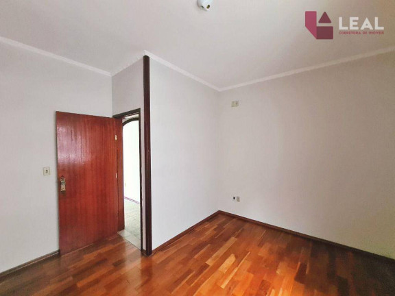 Imagem Casa com 3 Quartos à Venda, 250 m² em Esplanada - Pouso Alegre Imagem Casa com 3 Quartos à Venda, 250 m² em Esplanada - Pouso Alegre