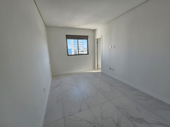 Imagem Apartamento com 4 Quartos à Venda, 168 m² em Pioneiros - Balneário Camboriú Imagem Apartamento com 4 Quartos à Venda, 168 m² em Pioneiros - Balneário Camboriú
