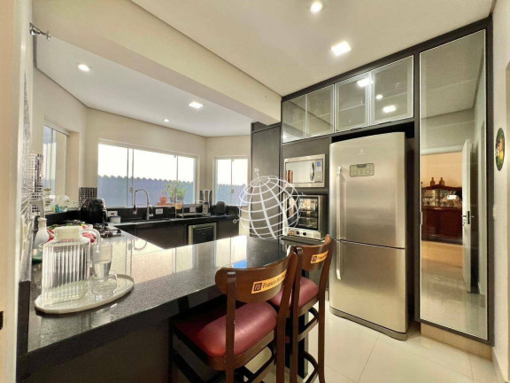 Imagem Casa com 4 Quartos à Venda, 301 m² em Jardim Floresta - Atibaia Imagem Casa com 4 Quartos à Venda, 301 m² em Jardim Floresta - Atibaia