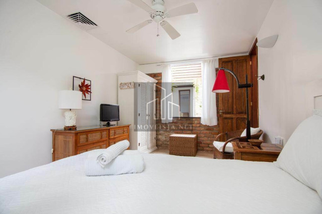 Imagem Casa com 9 Quartos à Venda, 434 m² em Ferradura - Armação Dos Búzios Imagem Casa com 9 Quartos à Venda, 434 m² em Ferradura - Armação Dos Búzios