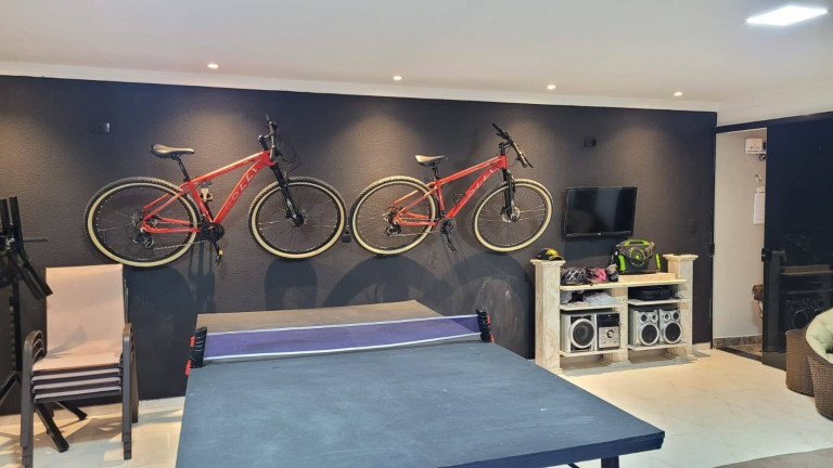 Imagem Casa com 3 Quartos à Venda, 350 m² em Jacareí Imagem Casa com 3 Quartos à Venda, 350 m² em Jacareí