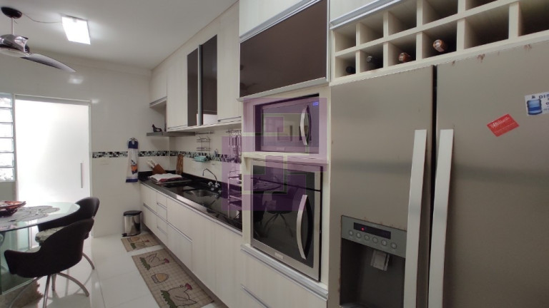 Imagem Apartamento com 3 Quartos à Venda, 158 m² em Pitangueiras - Guarujá