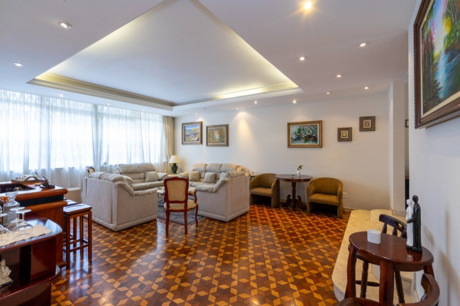 Casa com 4 Quartos à Venda, 375 m² em Moema - São Paulo