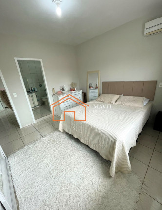Imagem Casa com 6 Quartos à Venda, 297 m² em Aventureiro - Joinville Imagem Casa com 6 Quartos à Venda, 297 m² em Aventureiro - Joinville