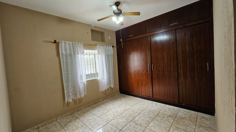 Imagem Casa com 3 Quartos à Venda, 210 m² em Chácara Do Visconde - Taubaté