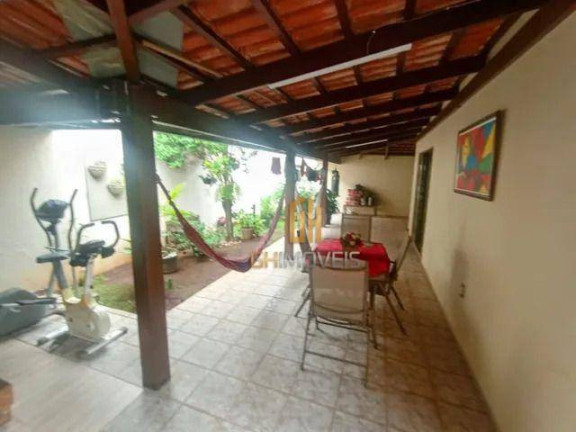 Imagem Sobrado com 4 Quartos à Venda, 218 m² em Vila Lucy - Goiânia Imagem Sobrado com 4 Quartos à Venda, 218 m² em Vila Lucy - Goiânia