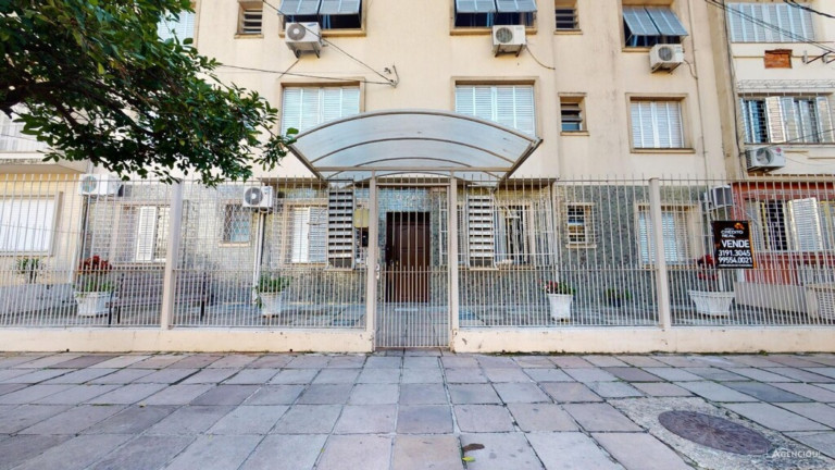 Imagem Imóvel com 2 Quartos à Venda, 64 m² em Menino Deus - Porto Alegre Imagem Imóvel com 2 Quartos à Venda, 64 m² em Menino Deus - Porto Alegre