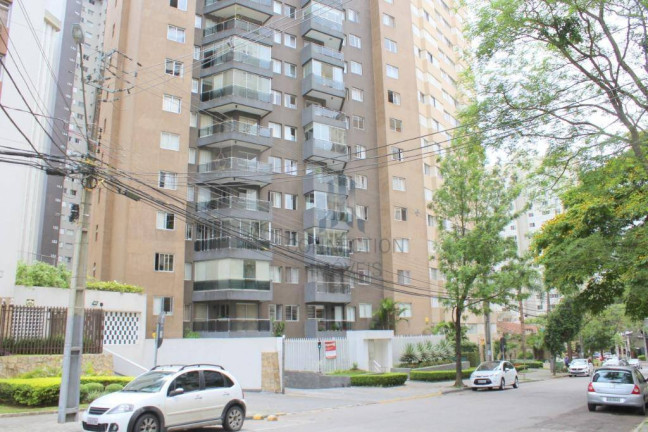 Apartamento com 4 Quartos para Alugar, 156 m² em Champagnat - Curitiba