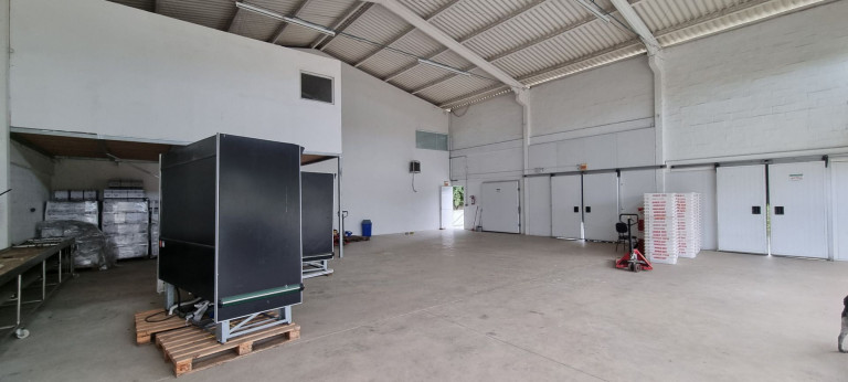 Imagem Galpão à Venda, 650 m² em Barra Do Rio - Itajaí Imagem Galpão à Venda, 650 m² em Barra Do Rio - Itajaí