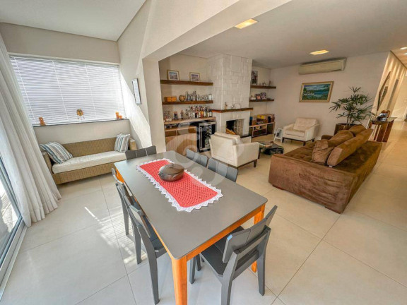 Imagem Casa de Condomínio com 4 Quartos à Venda, 350 m² em Alphaville Residencial Um - Barueri Imagem Casa de Condomínio com 4 Quartos à Venda, 350 m² em Alphaville Residencial Um - Barueri