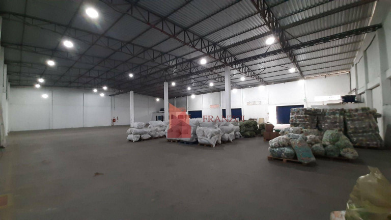 Imagem Galpão para Alugar, 803 m² em Cordeiros - Itajaí Imagem Galpão para Alugar, 803 m² em Cordeiros - Itajaí