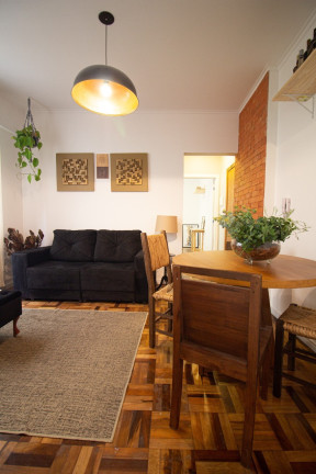 Imagem Imóvel com 1 Quarto à Venda, em Moinhos De Vento - Porto Alegre Imagem Imóvel com 1 Quarto à Venda, em Moinhos De Vento - Porto Alegre