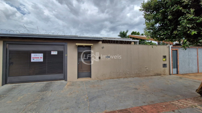 Casa com 3 Quartos à Venda, 330 m² em Santo Antônio - Campo Grande