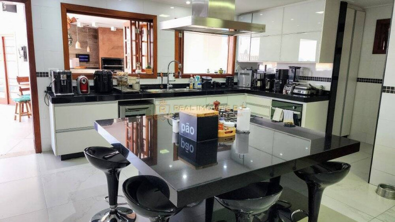 Imagem Casa com 5 Quartos à Venda, 655 m² em Freguesia (jacarepaguá) - Rio De Janeiro Imagem Casa com 5 Quartos à Venda, 655 m² em Freguesia (jacarepaguá) - Rio De Janeiro