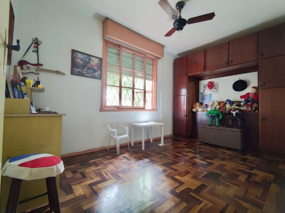 Imagem Imóvel com 4 Quartos à Venda, em Santa Tereza - Porto Alegre Imagem Imóvel com 4 Quartos à Venda, em Santa Tereza - Porto Alegre