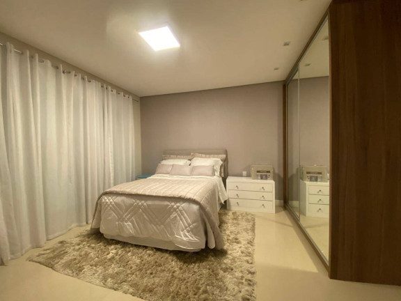 Imagem Casa com 5 Quartos à Venda, em Centro - Xangri-lá Imagem Casa com 5 Quartos à Venda, em Centro - Xangri-lá