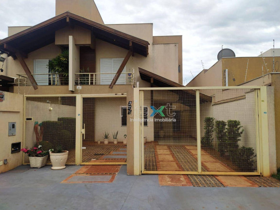 Imagem Sobrado com 3 Quartos à Venda, 143 m² em Parque Residencial Rita Vieira - Campo Grande