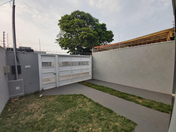 Imagem Casa com 3 Quartos à Venda, 102 m² em Vila Marcos Roberto - Campo Grande