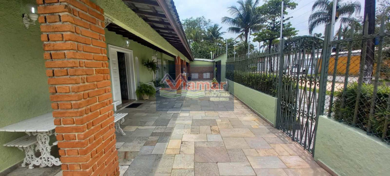 Imagem Casa com 4 Quartos à Venda, 169 m² em Jardim Virgínia - Guarujá Imagem Casa com 4 Quartos à Venda, 169 m² em Jardim Virgínia - Guarujá