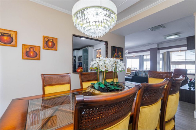Imagem Apartamento com 3 Quartos à Venda, 120 m² em Menino Deus - Porto Alegre Imagem Apartamento com 3 Quartos à Venda, 120 m² em Menino Deus - Porto Alegre