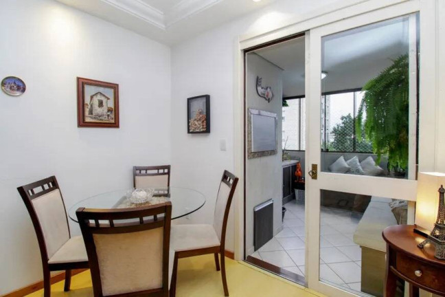 Imagem Apartamento com 2 Quartos à Venda, 75 m² em Santana - Porto Alegre