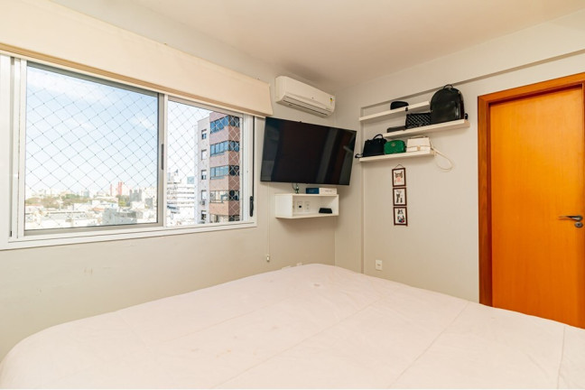 Imagem Imóvel com 2 Quartos à Venda, em Santana - Porto Alegre Imagem Imóvel com 2 Quartos à Venda, em Santana - Porto Alegre