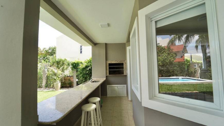 Imagem Casa com 5 Quartos à Venda, 373 m² em Jurerê - Florianópolis Imagem Casa com 5 Quartos à Venda, 373 m² em Jurerê - Florianópolis