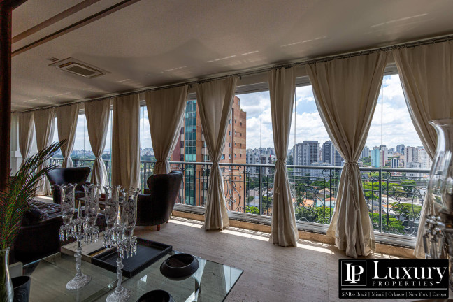 Imagem Apartamento com 2 Quartos à Venda, 400 m² em Moema - São Paulo Imagem Apartamento com 2 Quartos à Venda, 400 m² em Moema - São Paulo