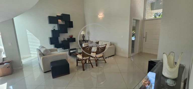 Imagem Casa de Condomínio com 4 Quartos à Venda, 414 m²