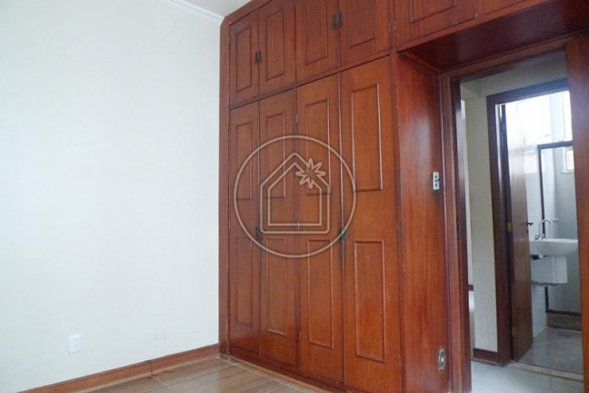 Imagem Apartamento com 2 Quartos à Venda, 67 m² em Copacabana - Rio De Janeiro