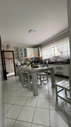 Imagem Casa com 4 Quartos à Venda, 100 m² em Vila Jacuí - São Paulo Imagem Casa com 4 Quartos à Venda, 100 m² em Vila Jacuí - São Paulo