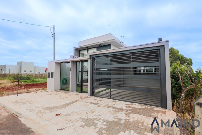 Imagem Casa com 3 Quartos à Venda, 187 m² em Canadá - Cascavel