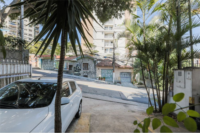 Imagem Casa com 6 Quartos à Venda, em Vila Madalena - São Paulo Imagem Casa com 6 Quartos à Venda, em Vila Madalena - São Paulo