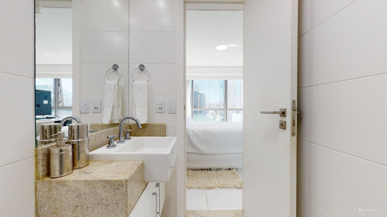 Imagem Loft com 1 Quarto à Venda, 70 m² em Praia De Belas - Porto Alegre Imagem Loft com 1 Quarto à Venda, 70 m² em Praia De Belas - Porto Alegre