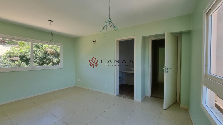 Imagem Casa de Condomínio com 4 Quartos à Venda, 253 m² em João Fernandes - Armação Dos Búzios Imagem Casa de Condomínio com 4 Quartos à Venda, 253 m² em João Fernandes - Armação Dos Búzios