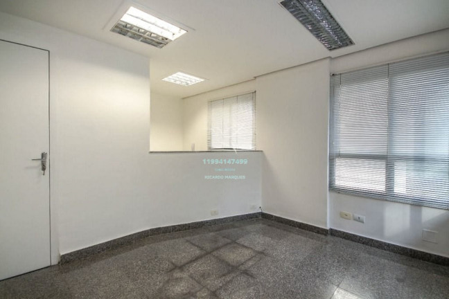 Sala Comercial à Venda, 28 m² em Itaim Bibi - São Paulo