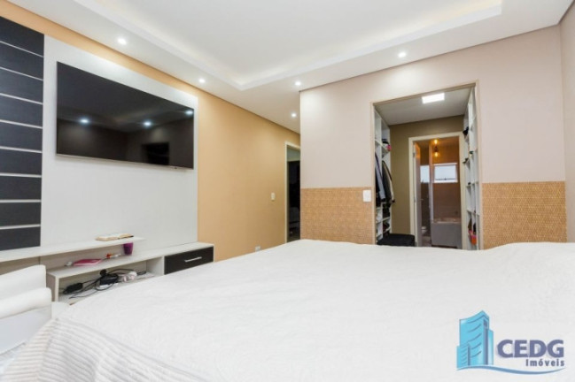 Imagem Sobrado com 3 Quartos à Venda, 180 m² em Boqueirão - Curitiba Imagem Sobrado com 3 Quartos à Venda, 180 m² em Boqueirão - Curitiba