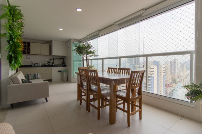 Imagem Apartamento com 3 Quartos à Venda, 122 m² em Gonzaga - Santos Imagem Apartamento com 3 Quartos à Venda, 122 m² em Gonzaga - Santos