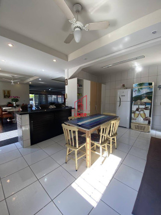 Imagem Casa com 5 Quartos à Venda, 351 m² em Cohapar - Guaratuba Imagem Casa com 5 Quartos à Venda, 351 m² em Cohapar - Guaratuba