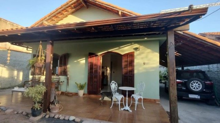 Casa com 4 Quartos à Venda, 241 m² em Jardim Atlântico Central (itaipuaçu) - Maricá