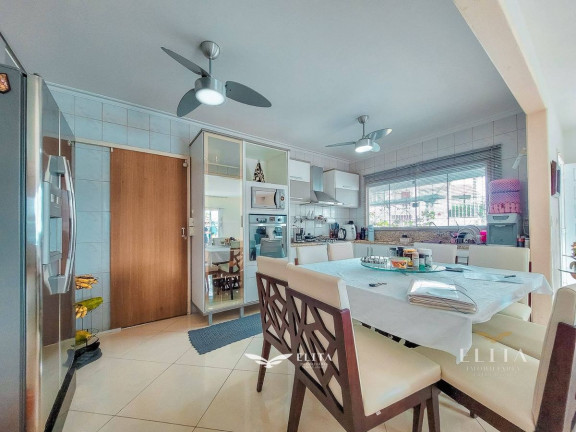 Imagem Casa com 4 Quartos à Venda, 240 m² em Centro - Barra Velha Imagem Casa com 4 Quartos à Venda, 240 m² em Centro - Barra Velha