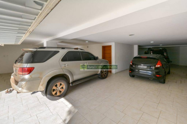 Imagem Casa com 4 Quartos à Venda, 538 m² em Campo Comprido - Curitiba