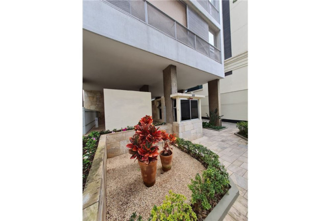 Imagem Imóvel com 3 Quartos à Venda, em Higienópolis - São Paulo Imagem Imóvel com 3 Quartos à Venda, em Higienópolis - São Paulo