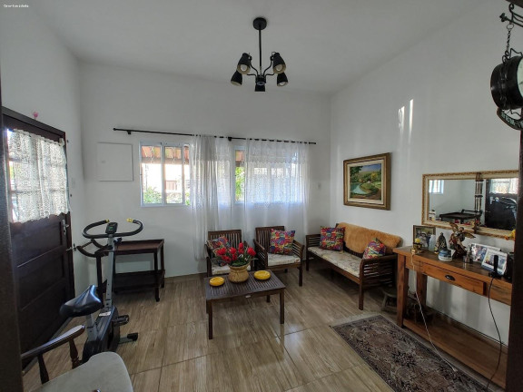 Imagem Casa com 5 Quartos à Venda, 244 m² em Centro - Joinville Imagem Casa com 5 Quartos à Venda, 244 m² em Centro - Joinville
